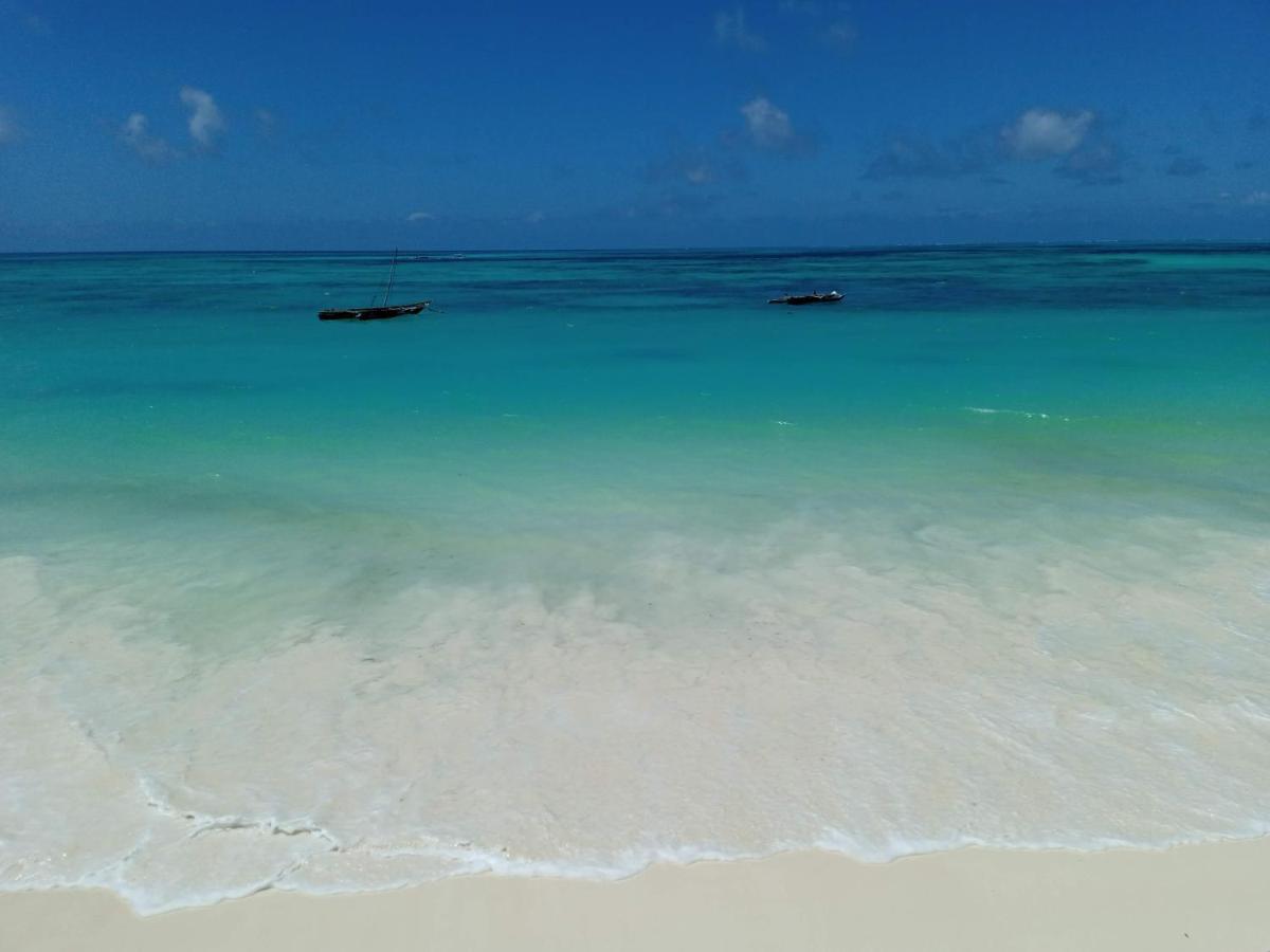 Beachfront Villa Ladha Ya Zanzibar Джамбіані Екстер'єр фото