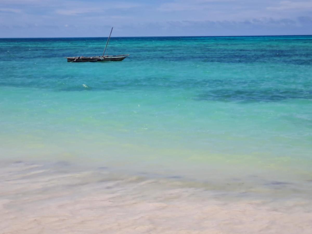 Beachfront Villa Ladha Ya Zanzibar Джамбіані Екстер'єр фото