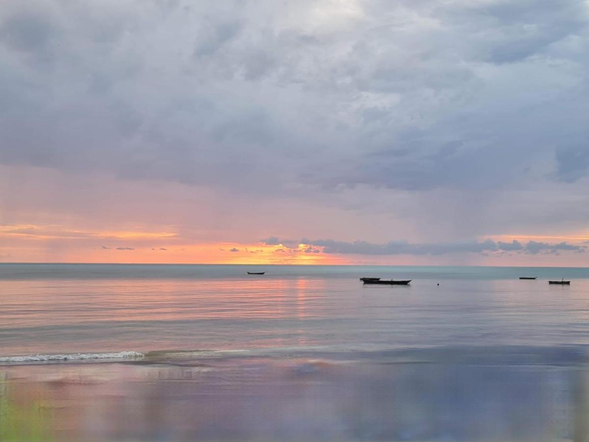 Beachfront Villa Ladha Ya Zanzibar Джамбіані Екстер'єр фото