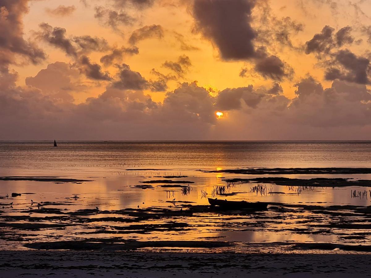 Beachfront Villa Ladha Ya Zanzibar Джамбіані Екстер'єр фото
