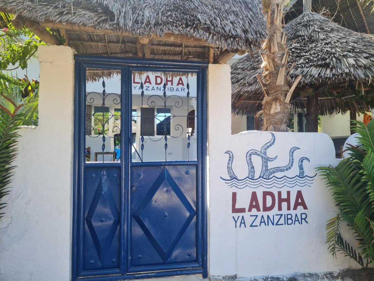 Beachfront Villa Ladha Ya Zanzibar Джамбіані Екстер'єр фото