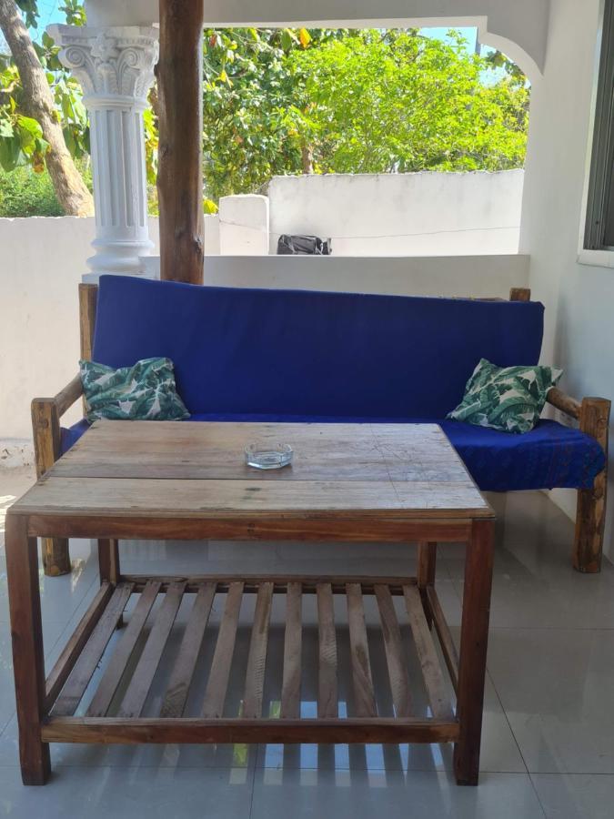 Beachfront Villa Ladha Ya Zanzibar Джамбіані Екстер'єр фото