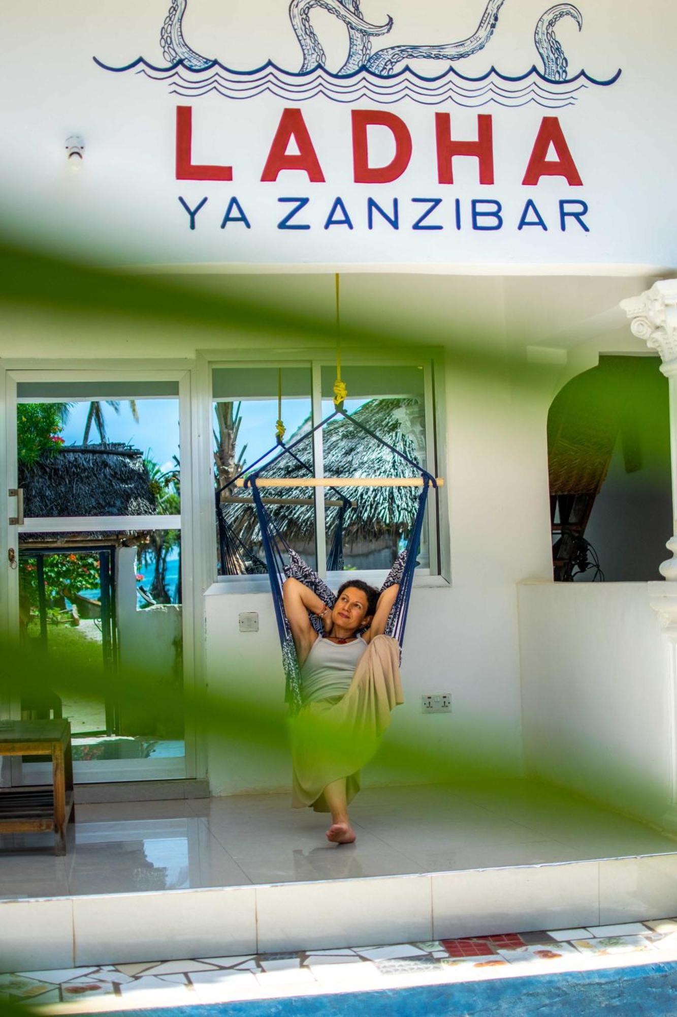 Beachfront Villa Ladha Ya Zanzibar Джамбіані Екстер'єр фото